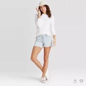 Ribbed long sleeve white shirt